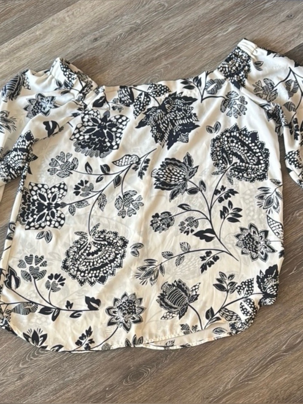 Banana Republic white navy floral sheer off the shoulder 3/4 sleeve top L